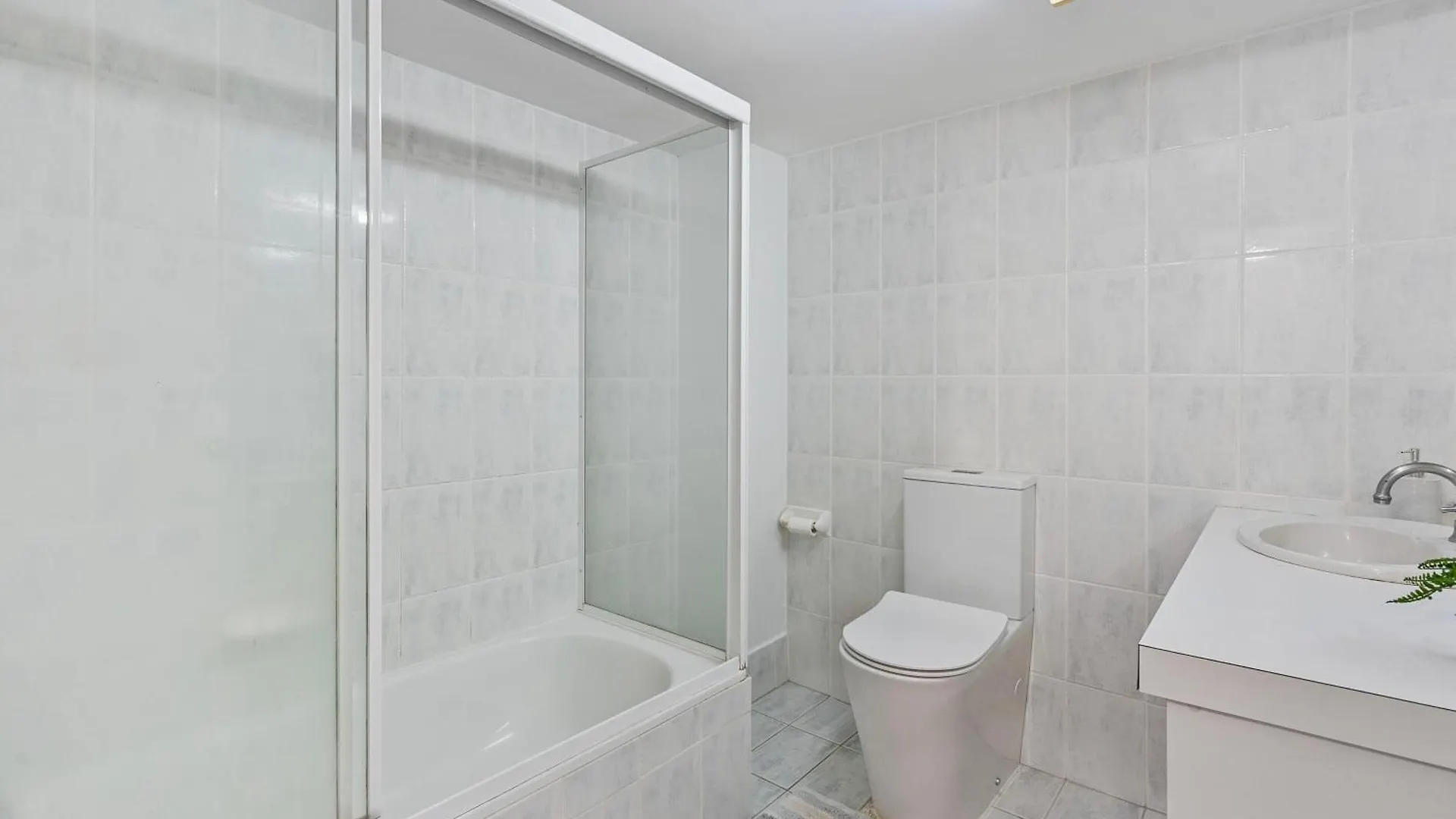 Surfers Paradise Mediterranean Dream Gold Coast Apartment