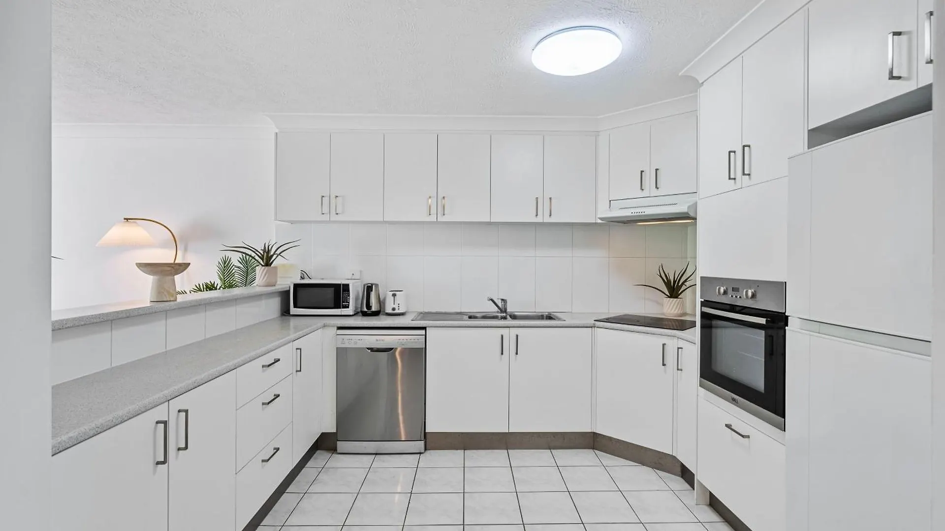 Apartment Surfers Paradise Mediterranean Dream Gold Coast