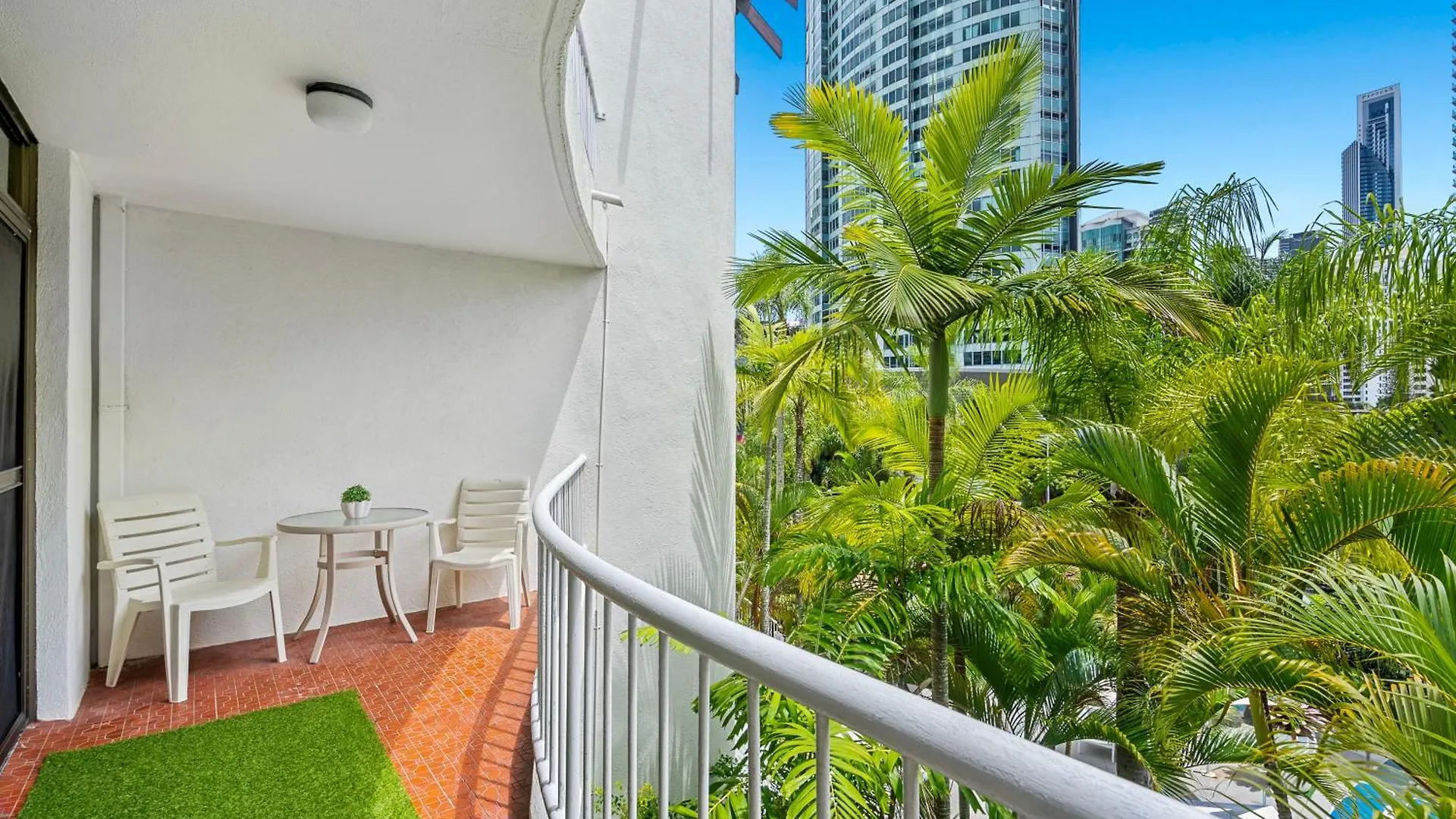 Surfers Paradise Mediterranean Dream Gold Coast Apartment